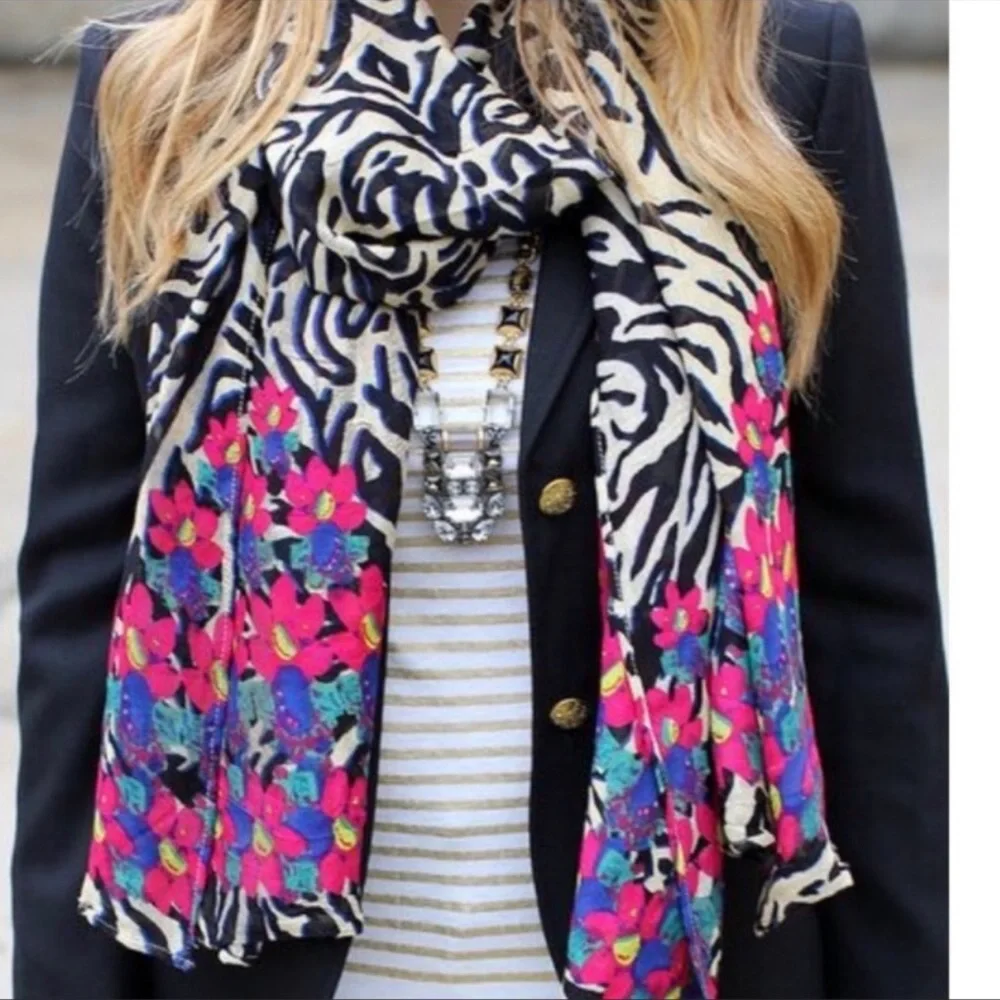 Stella & Dot | Scarf | Jeweled Zebra Luxembourg